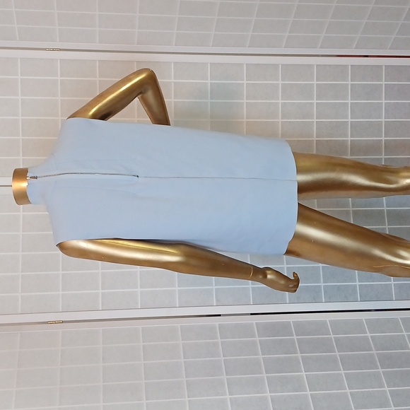 Vince Sleeveless Mock Neck Laser Cut Pleated Top - Picture 2 of 7